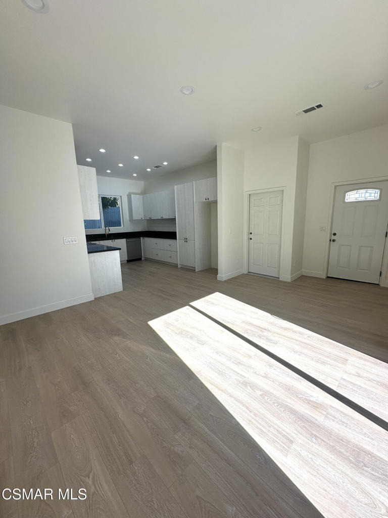 8515 Vanalden Avenue - Photo 5