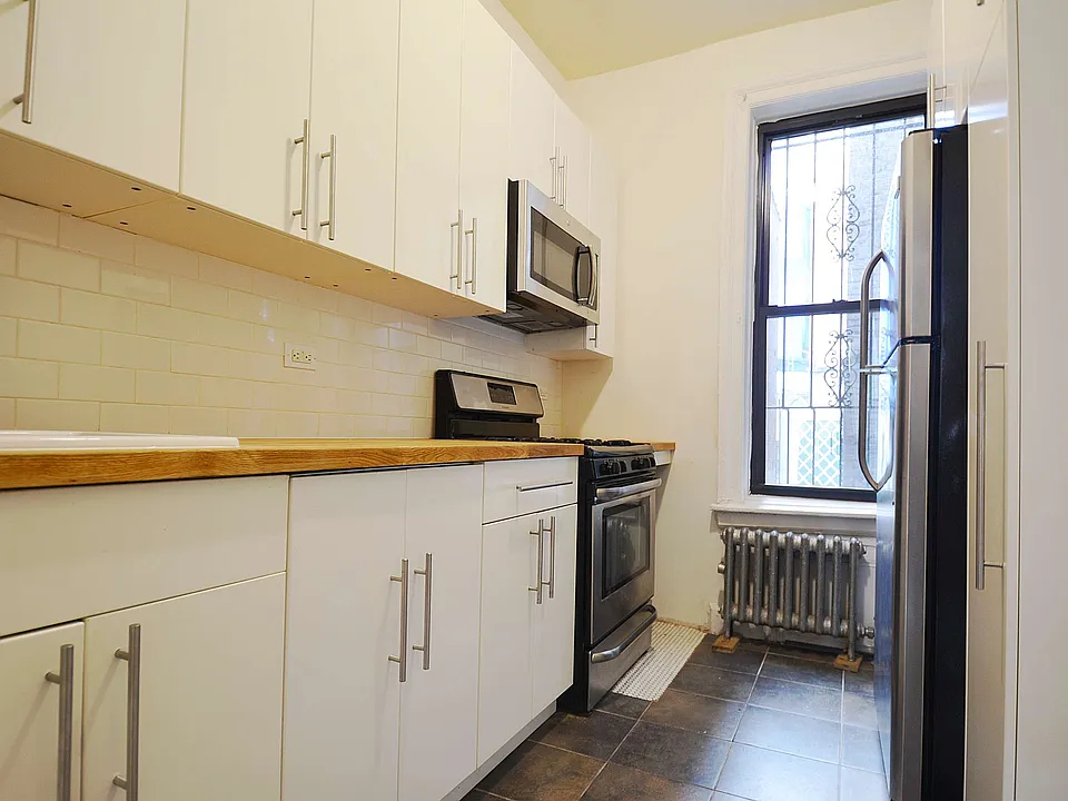 245 Martense ,Brooklyn - Photo 2