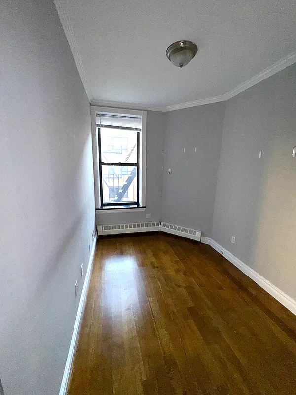 East 28th Street - Photo 5