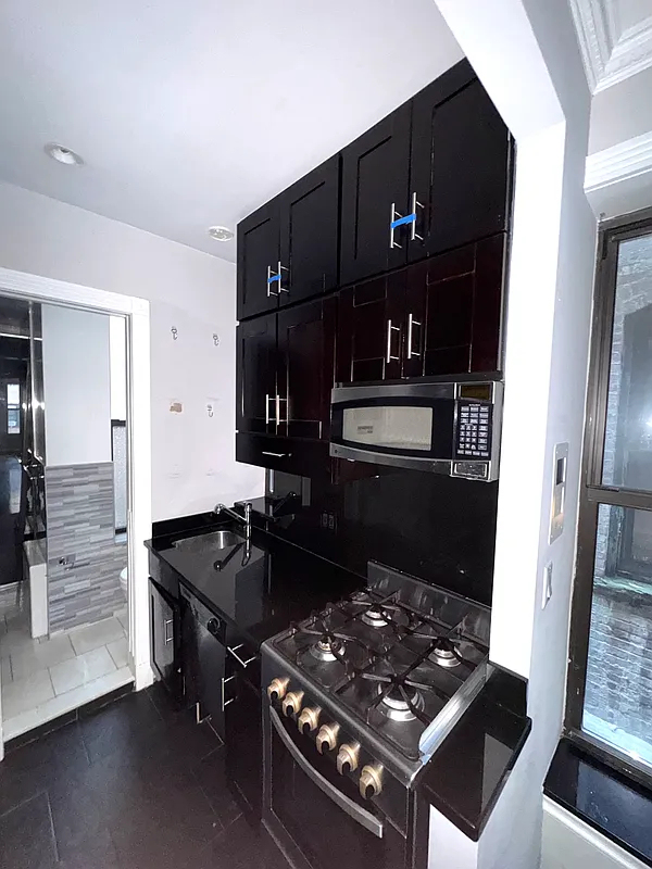 East 28th Street - Photo 6