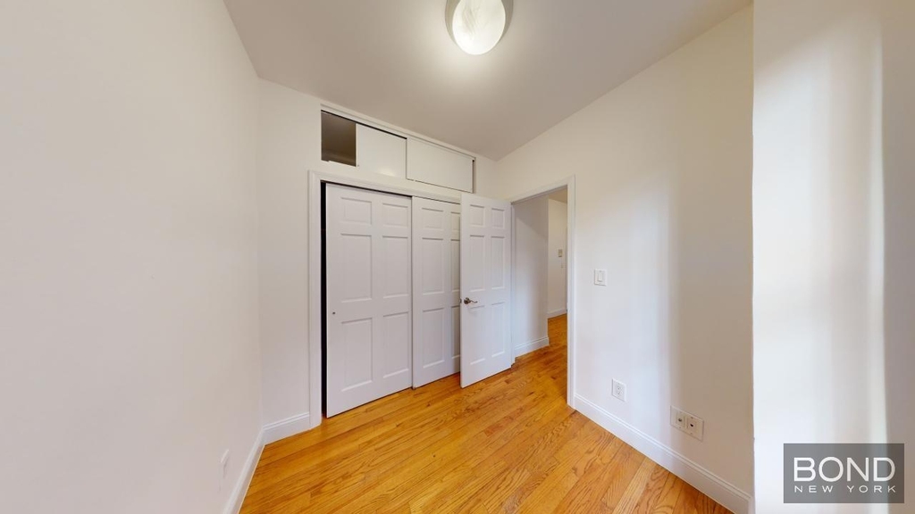 East 65th Street - Photo 7