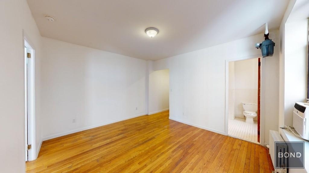 East 65th Street - Photo 1