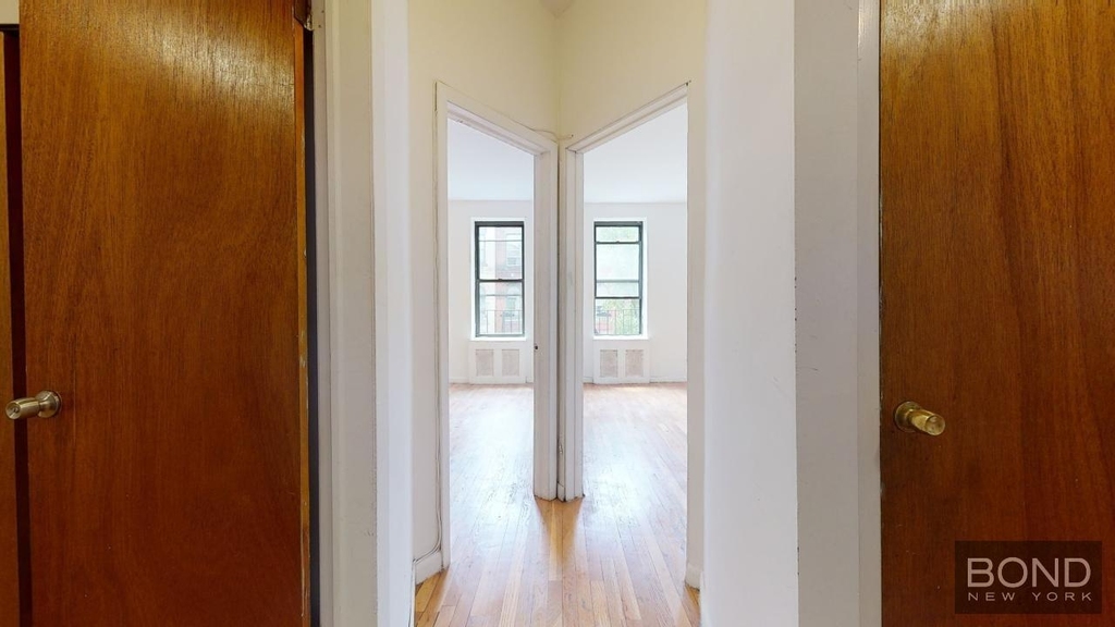 East 90th Street - Photo 5