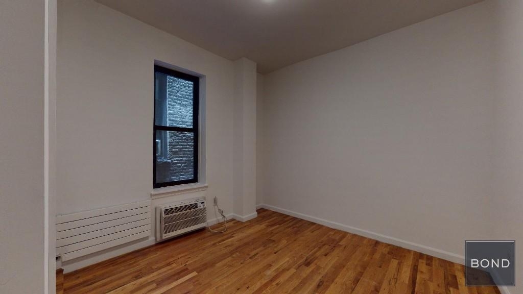 East 87th Street - Photo 8