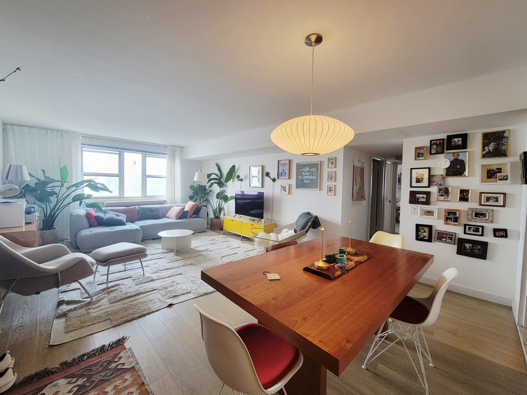 355 South End Avenue - Photo 0