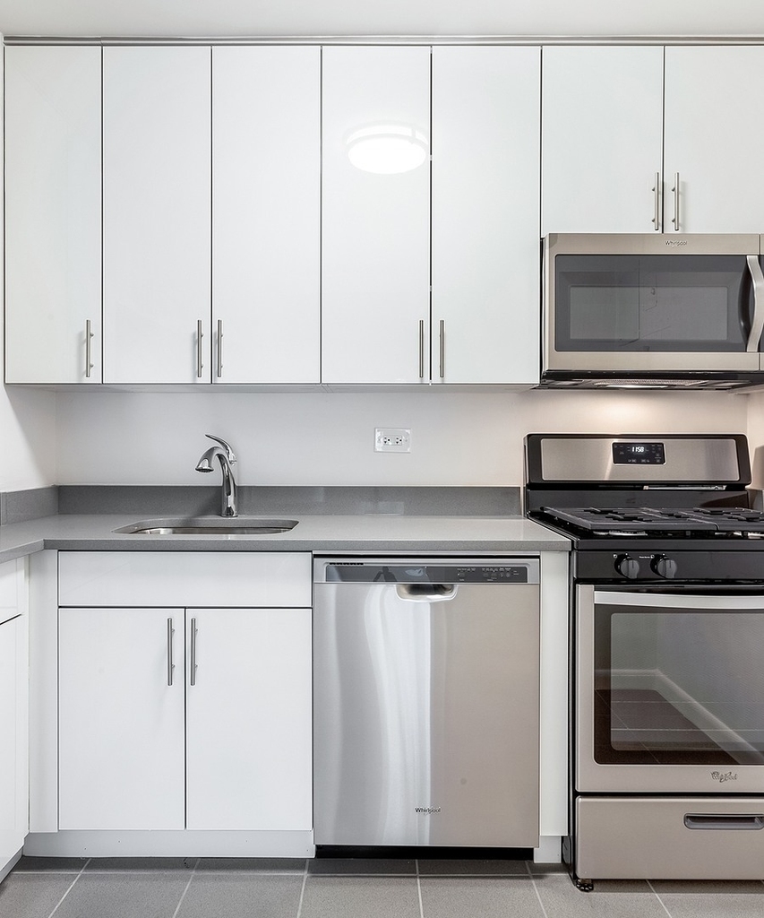 355 South End Avenue - Photo 5