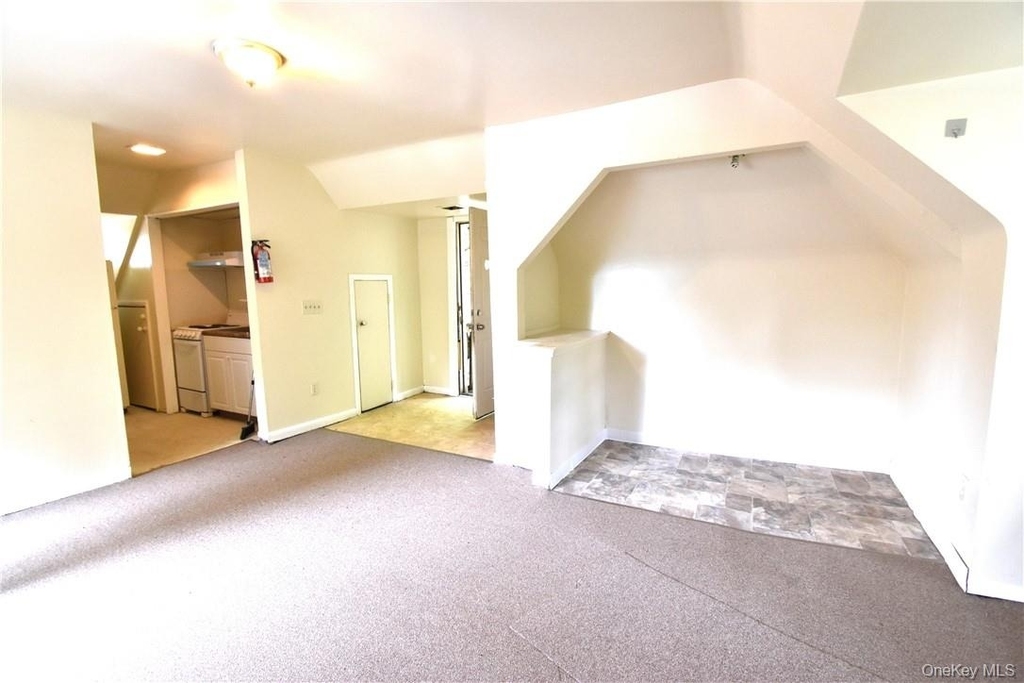 70 High Street - Photo 3