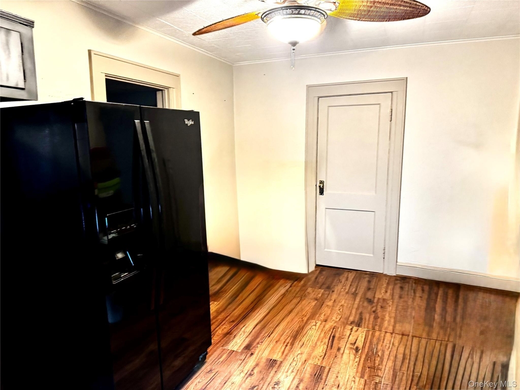 3929 Merrick Road - Photo 1