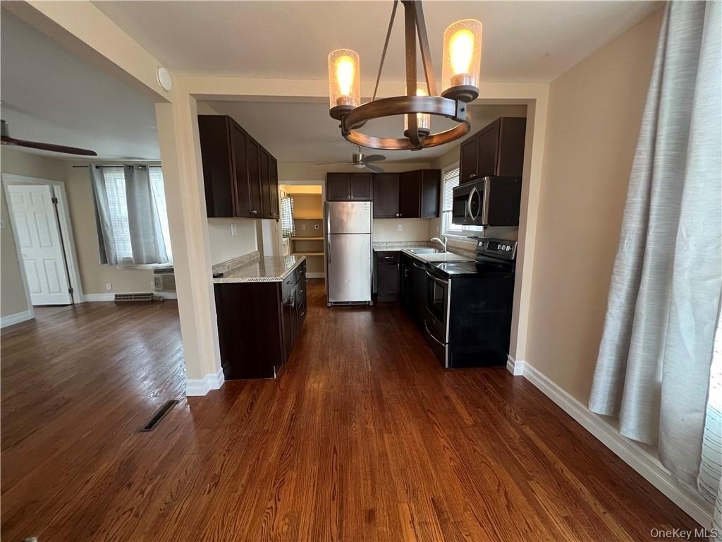 3180 Lincoln Drive - Photo 4