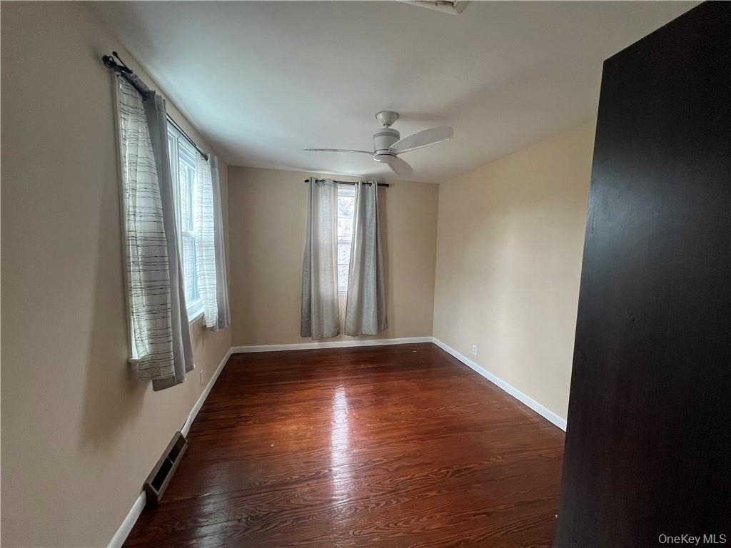 3180 Lincoln Drive - Photo 3