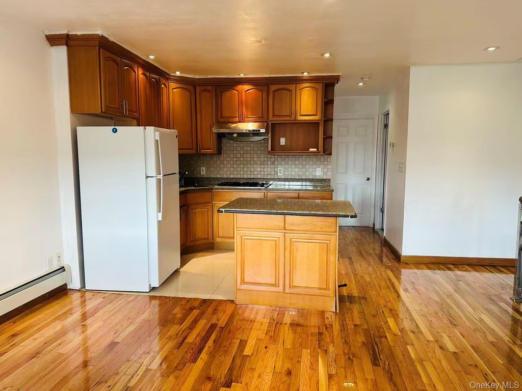 3-11 126th Street - Photo 3