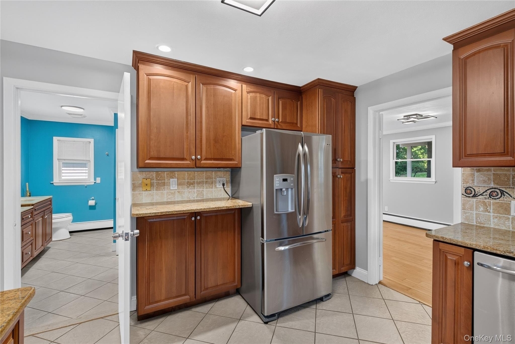 34 Winona Avenue - Photo 21