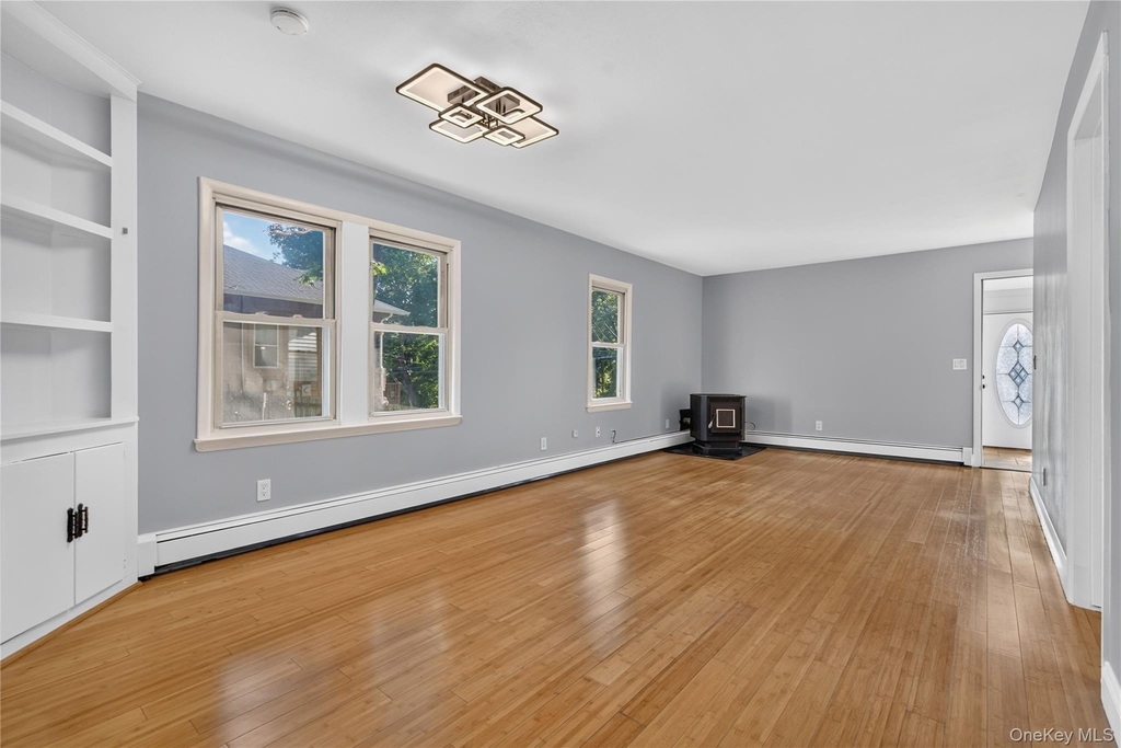 34 Winona Avenue - Photo 12