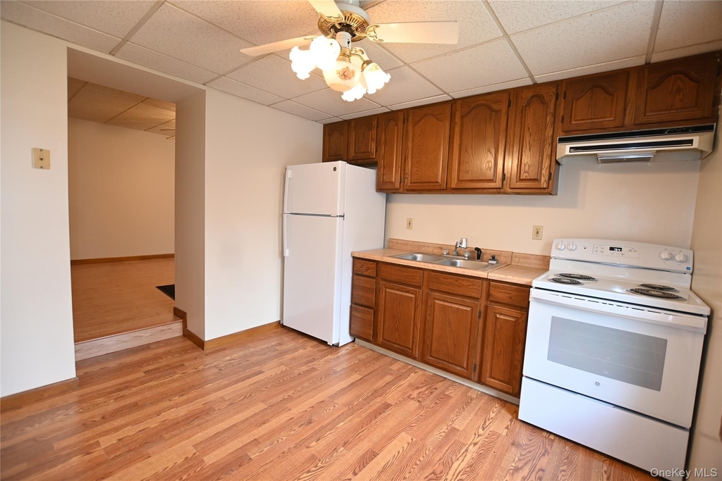 1298 Route 9w - Photo 7