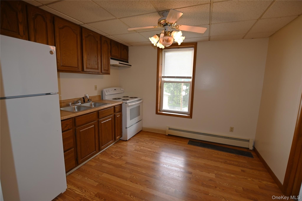 1298 Route 9w - Photo 6