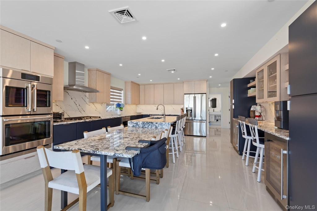 16 Minnesota Avenue - Photo 2