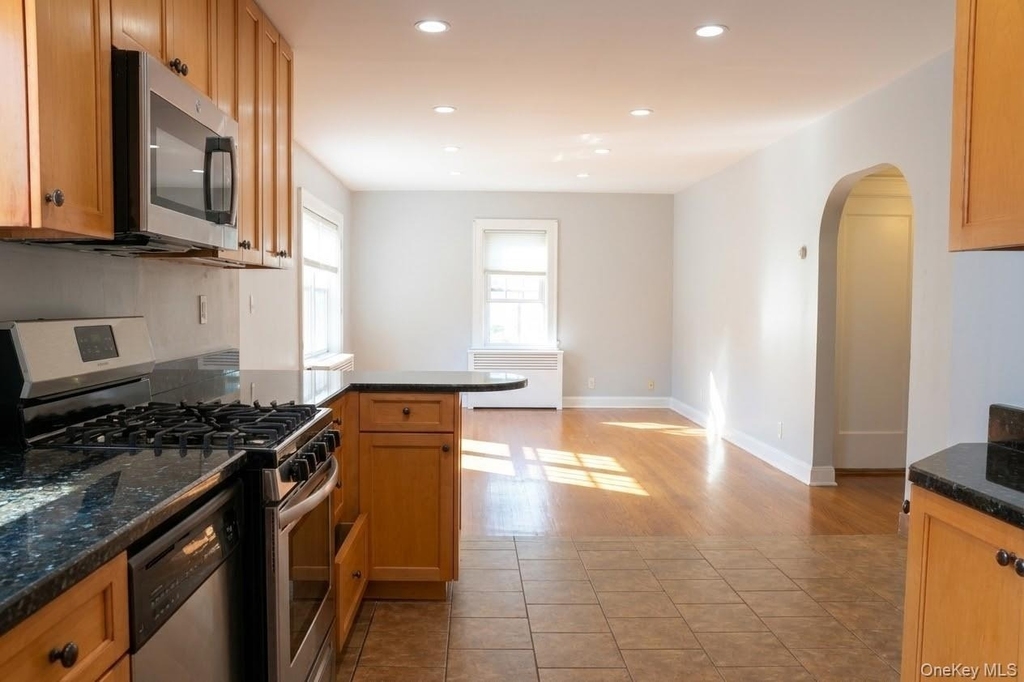 8 Washington Place - Photo 8