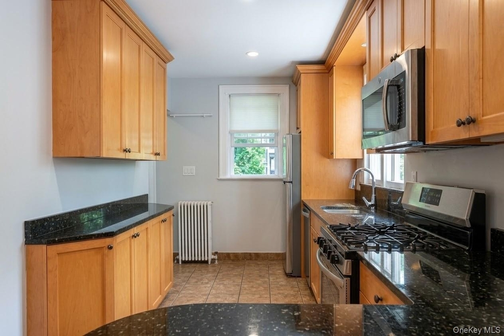 8 Washington Place - Photo 7