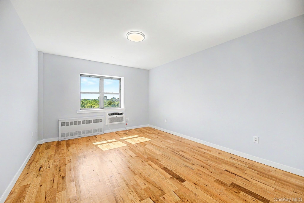 671 Bronx River Road - Photo 13