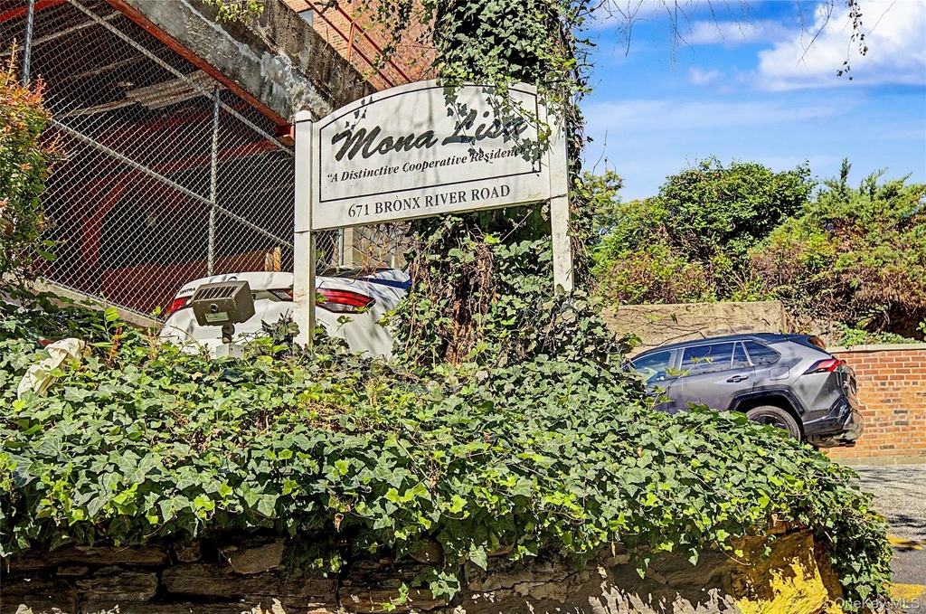 671 Bronx River Road - Photo 1