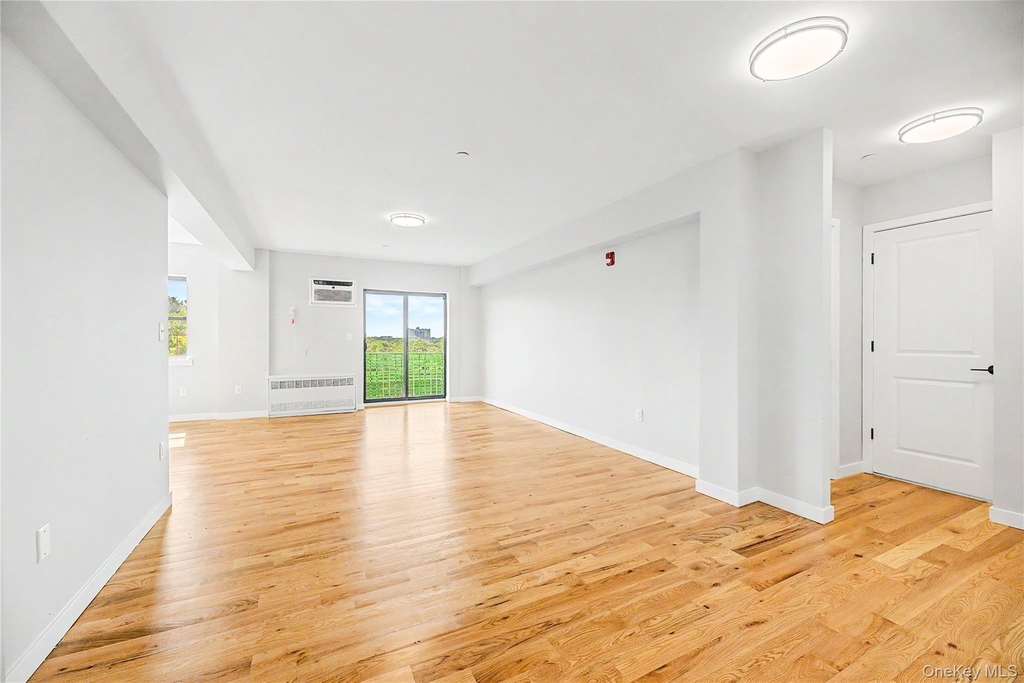 671 Bronx River Road - Photo 5