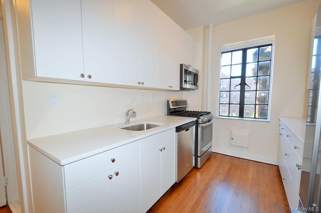 155 Garth Road - Photo 4