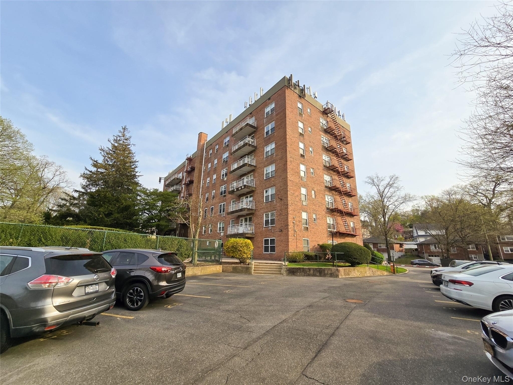 47-27 Little Neck Parkway - Photo 12