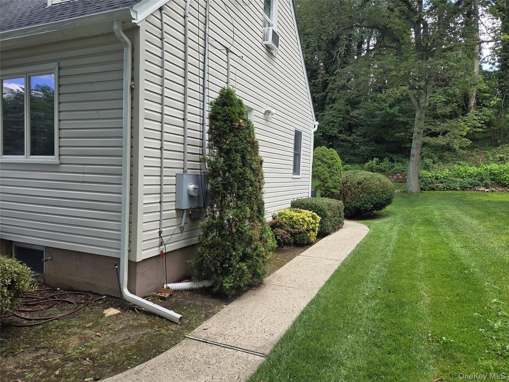 10 Irving Drive - Photo 1
