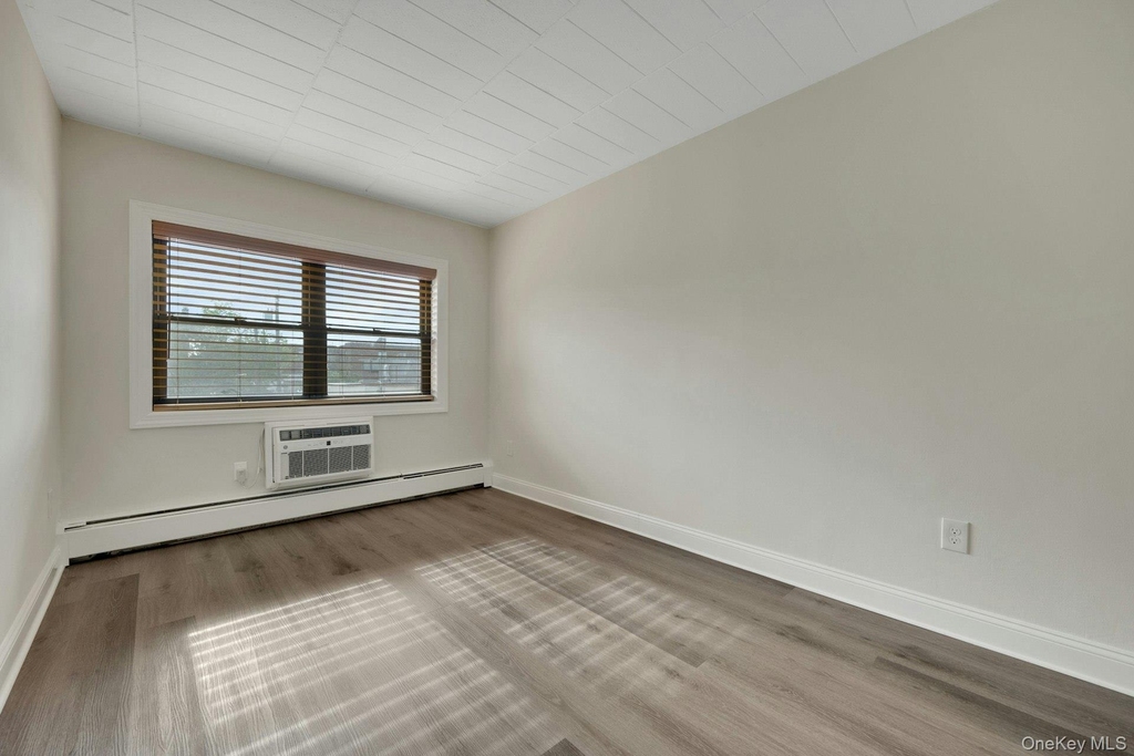 2 Park Avenue - Photo 10