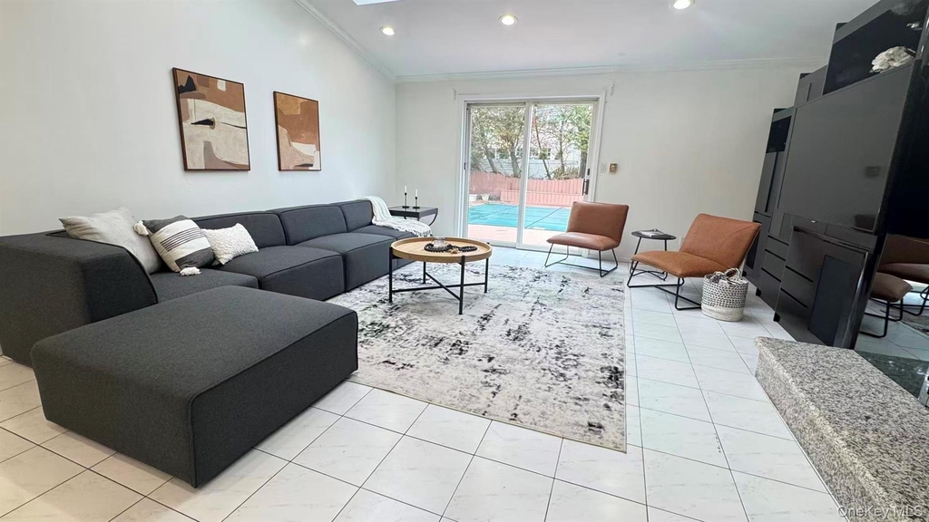 74 Rockland Drive - Photo 5