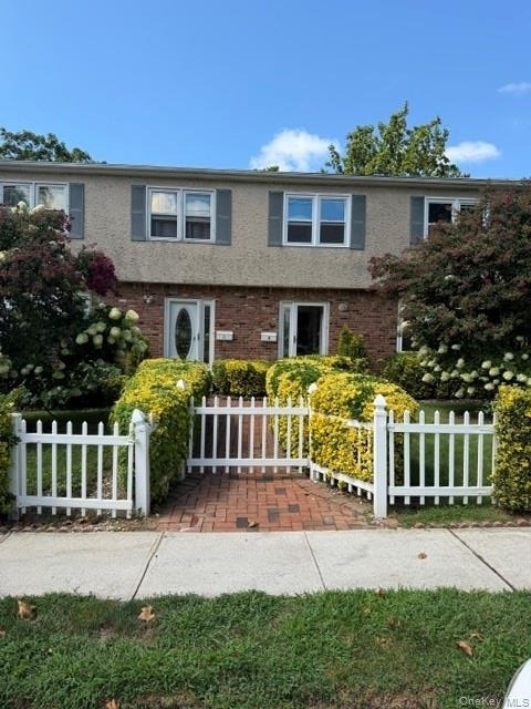 11 Chestnut Street - Photo 0