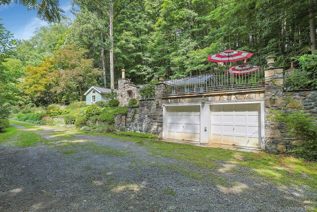 46 Gallows Hill Road - Photo 2