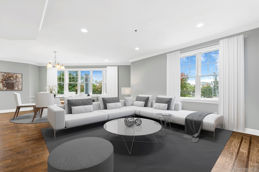 2 Ashford Avenue - Photo 0