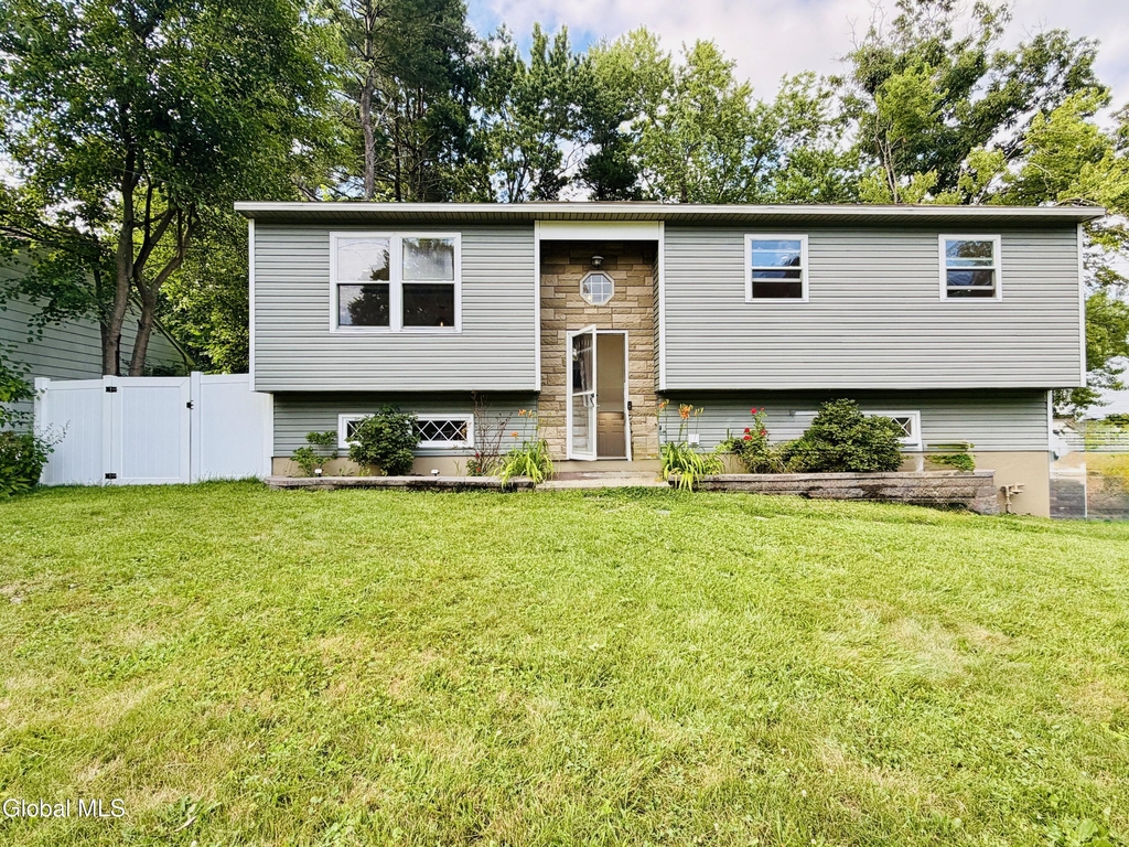 3335 Ralph Street - Photo 0