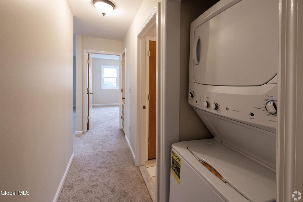 195 Van Rensselaer Boulevard - Photo 5