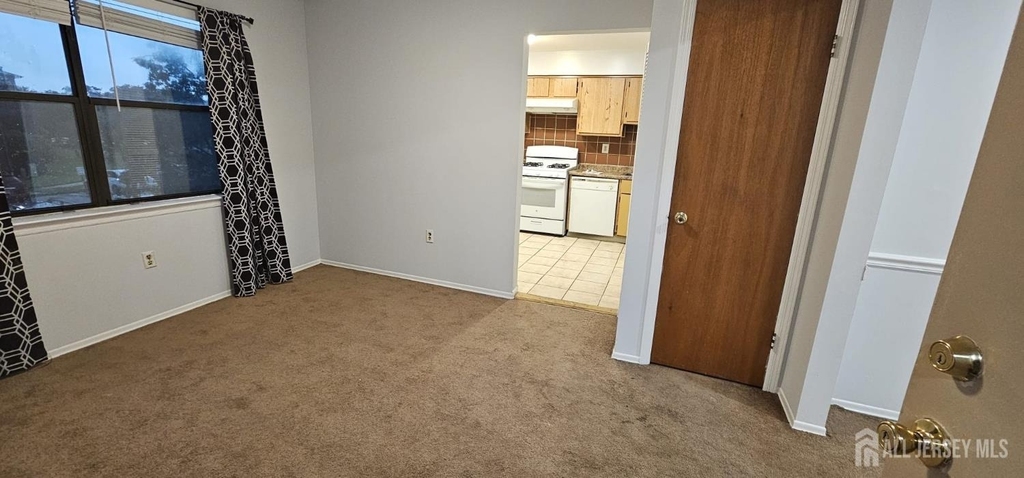 1909 Raspberry Court - Photo 2