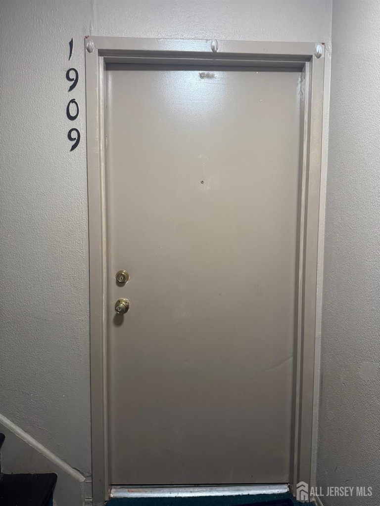 1909 Raspberry Court - Photo 1
