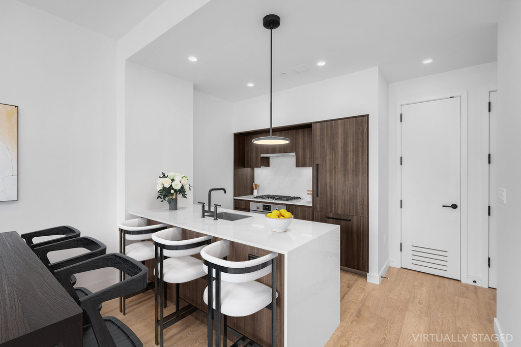 111 Varick Street - Photo 1