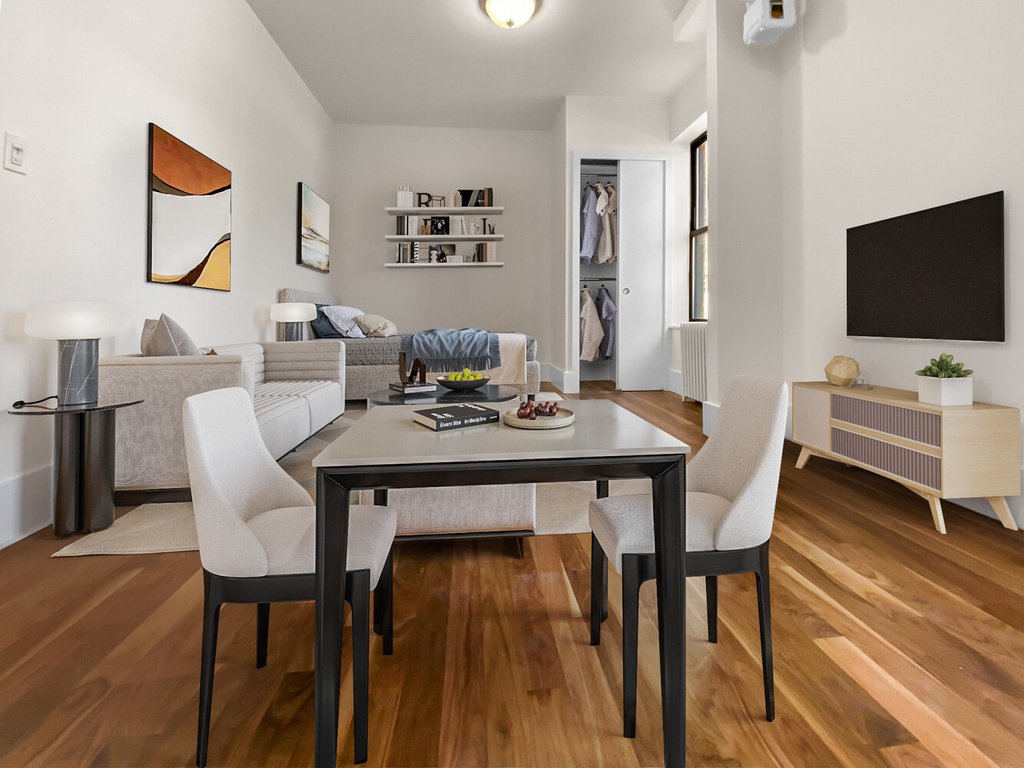 455 Hudson Street - Photo 0