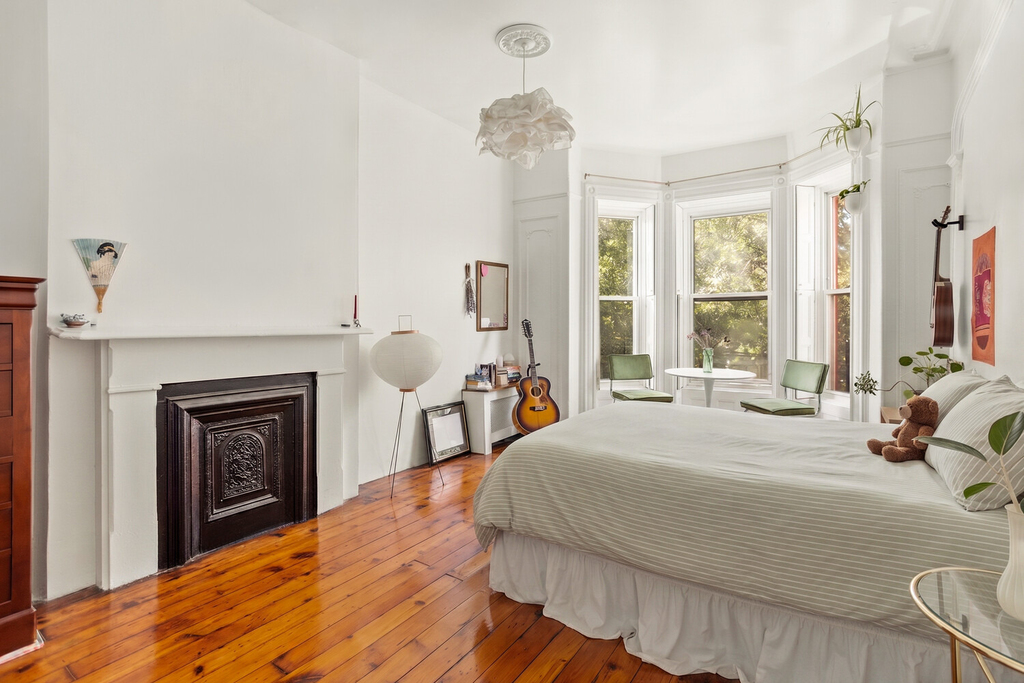 197 Bainbridge Street - Photo 0