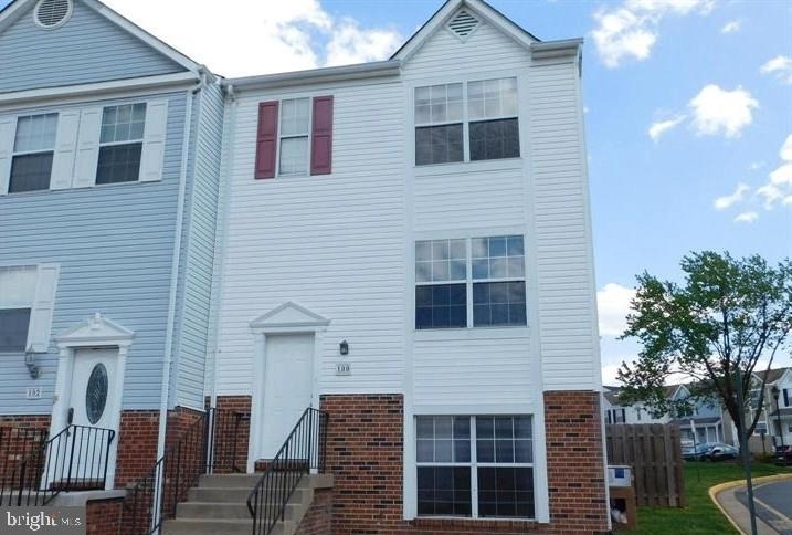 100 Mayfair Place - Photo 0