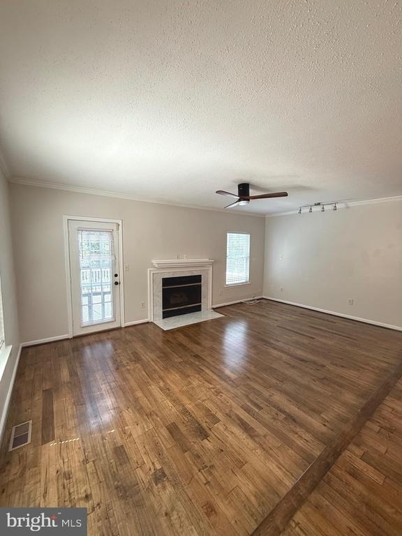110 Lakeview Court - Photo 6