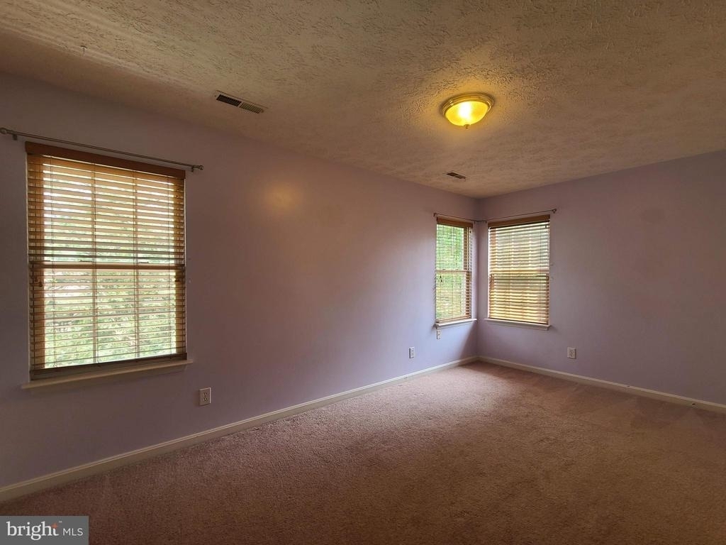 10 Lockwood Drive - Photo 23