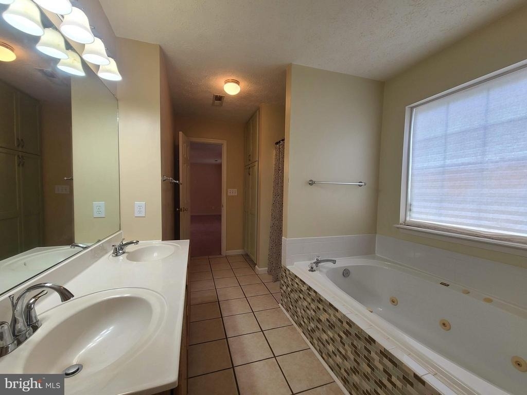 10 Lockwood Drive - Photo 20