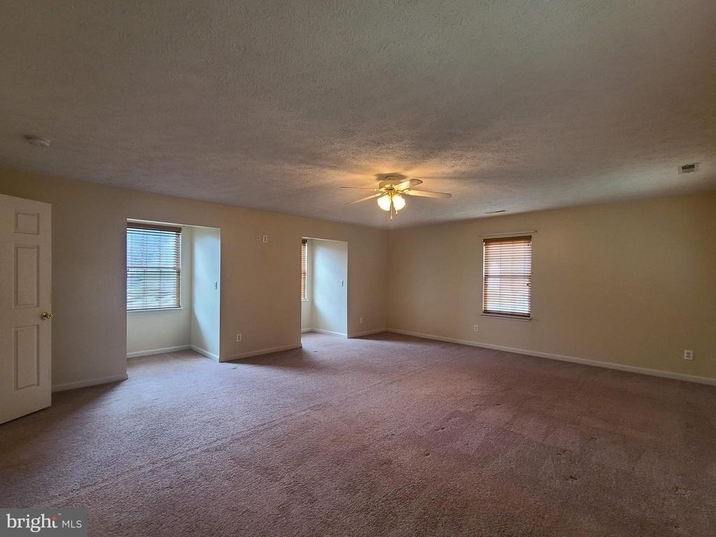 10 Lockwood Drive - Photo 19