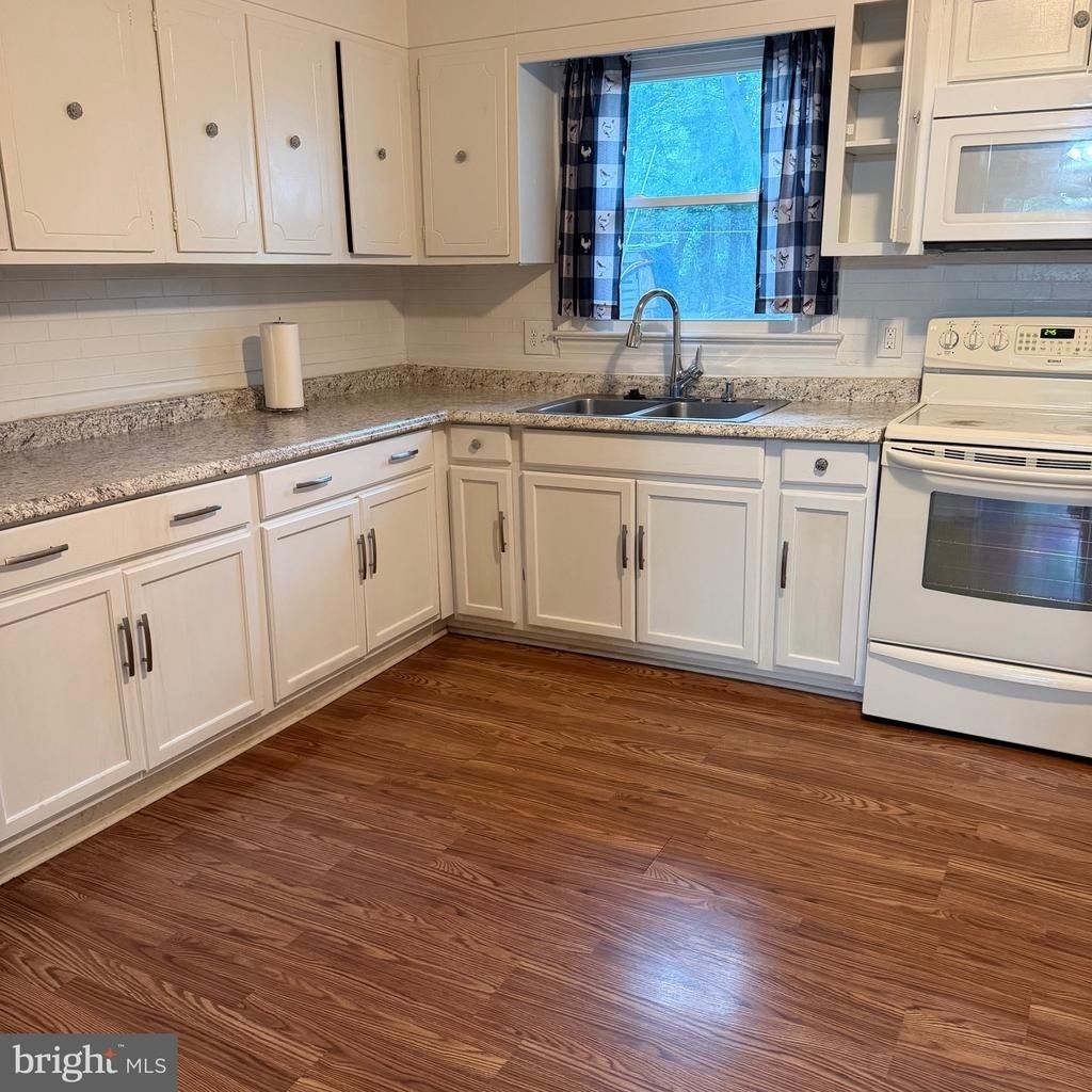 205 Wilcox Street - Photo 4