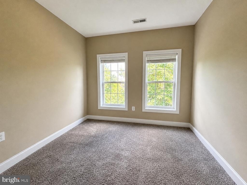 2261 Potomac Club Parkway - Photo 18