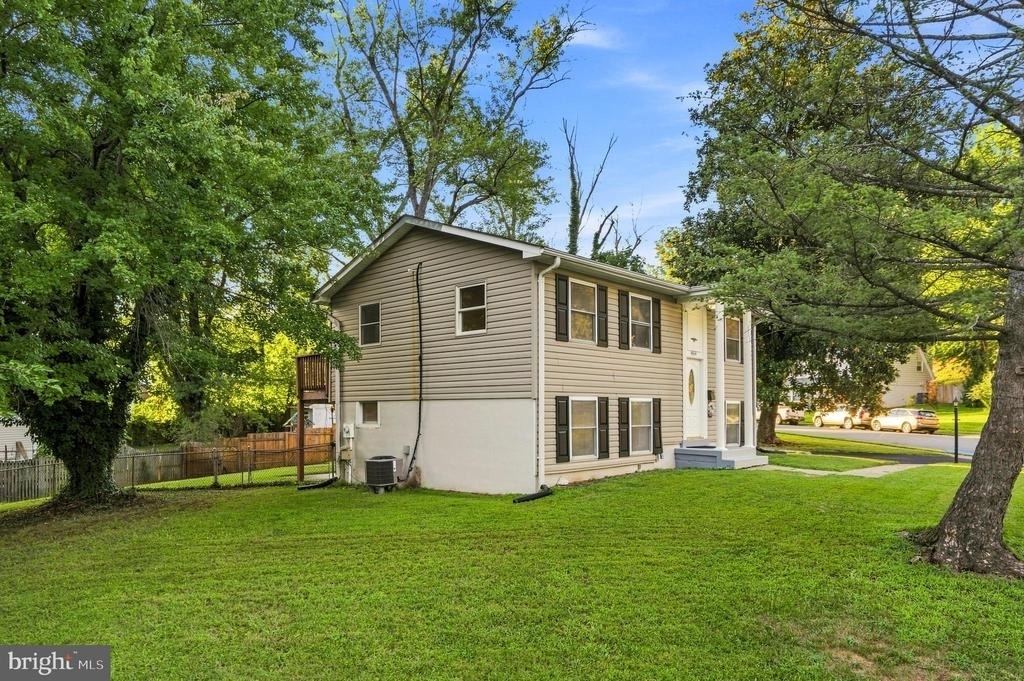 4656 Evansdale Road - Photo 2
