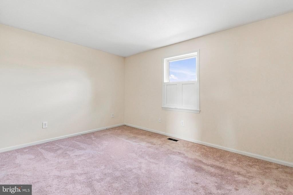 10117 Burwell Road - Photo 11