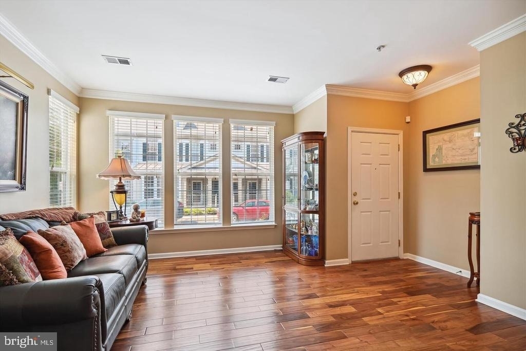 43074 Old Gallivan Terrace - Photo 3